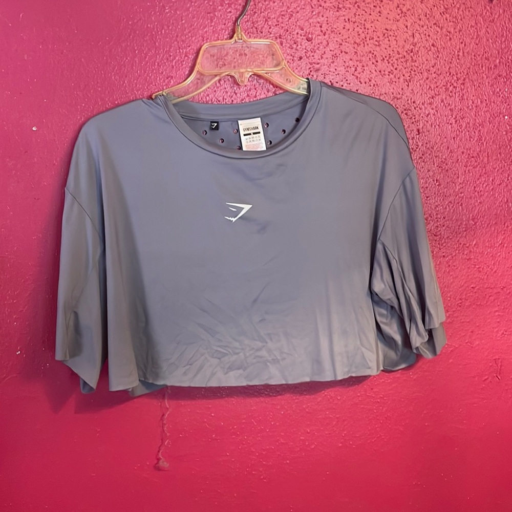 Very flowy crop top for workout